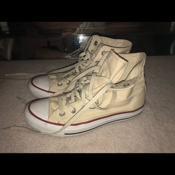 converse pastel yellow